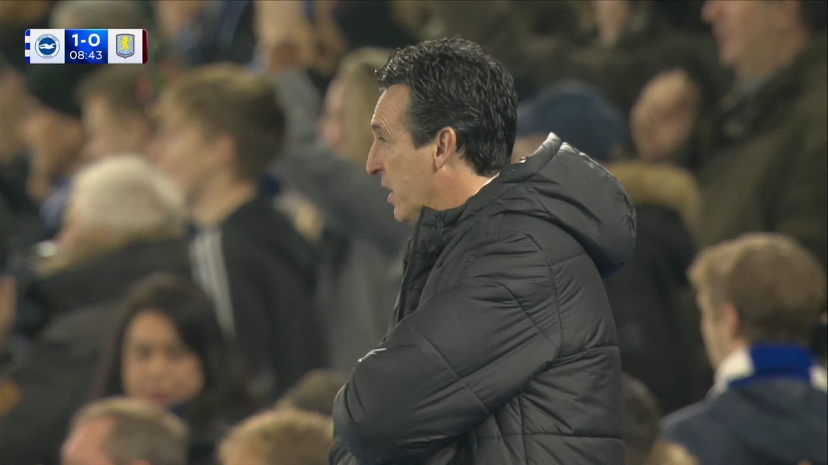Marco Bizot fails to claim the Brighton corner and Jan Paul van Hecke puts the Seagulls ahead!