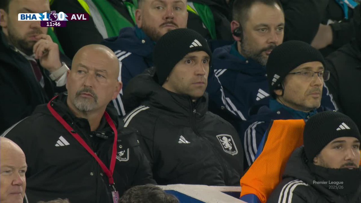 La cara del Dibu Martínez tras el error de Bizot en el 1-0 de Brighton... 📺 Mirá la Premier League por #DisneyPlus Plan Premium