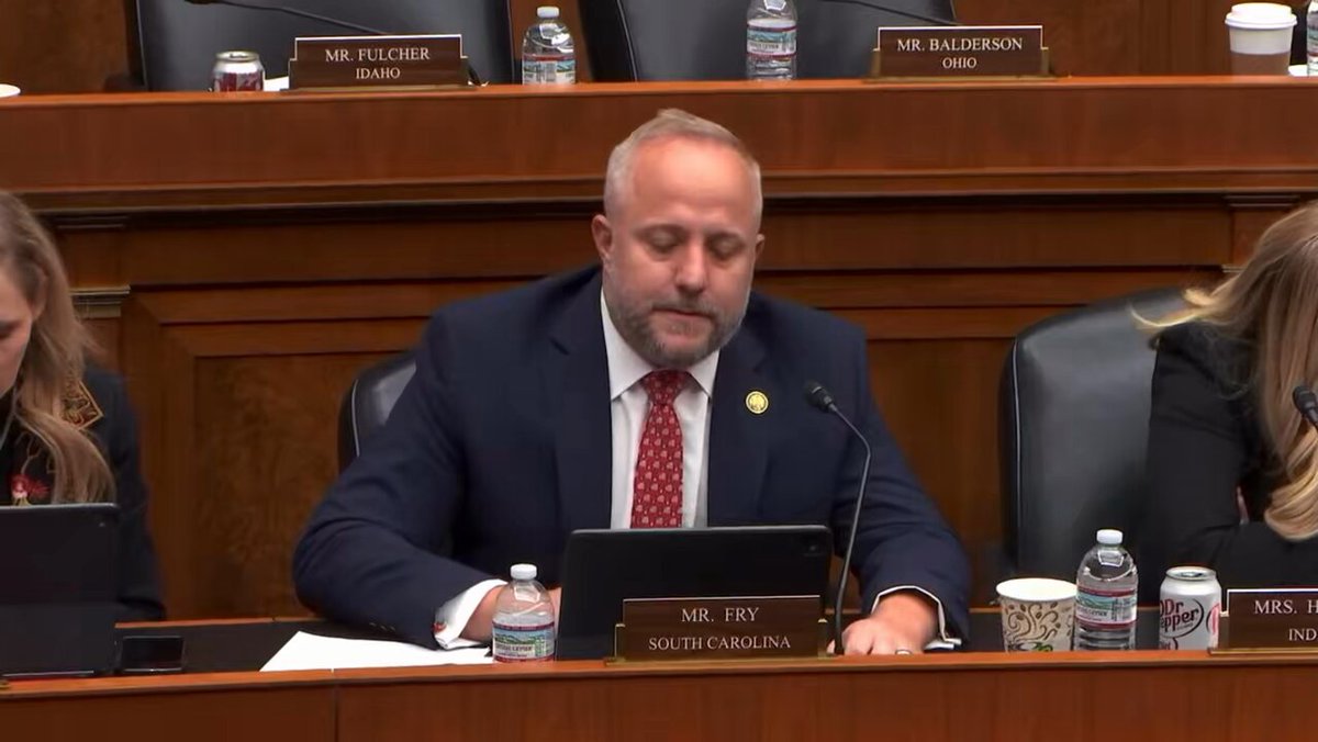 Fry: Weak showers are for sad motels and gyms built in the 1970s. If we wanted a gentle mist as our shower, we would stand in front of a humidifier. That’s why I introduced The Shower Act. No one wants to be waterboarded by a trickle at 6am.