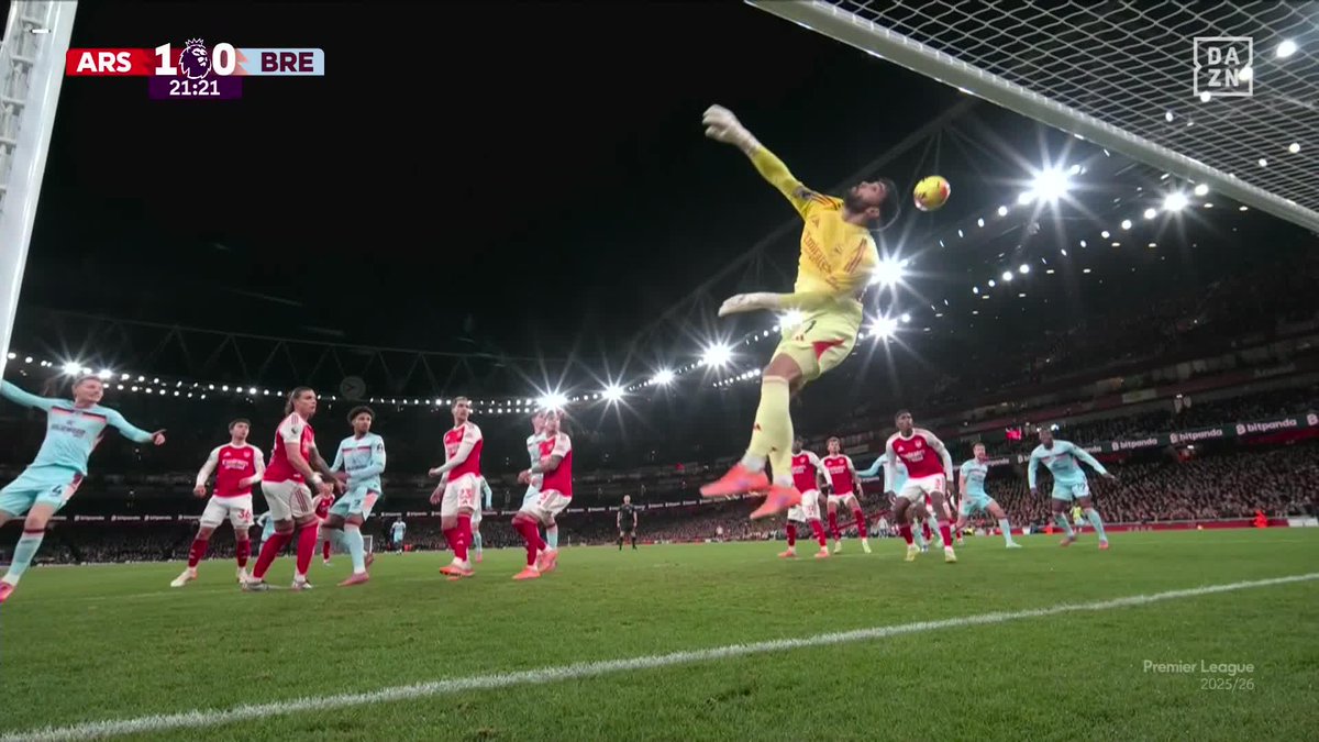 ¡QUÉ PORTERO TIENE ESPAÑA! ¡OTRO PARADÓN DE DAVID RAYA! 🇪🇸🧤🔥 #PremierLeagueDAZN ⚽🏴