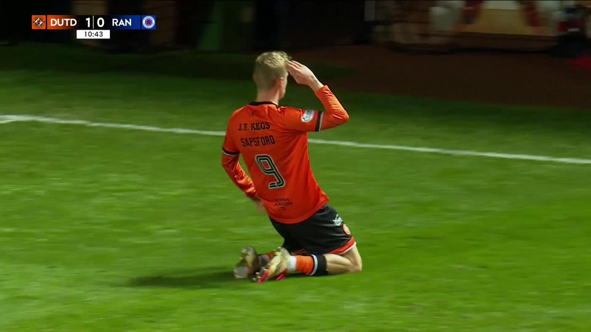 How good is that from Zac Sapsford! 😱 A simply brilliant goal to give Dundee United FC the lead against Rangers 🍊 SPFL 𝑃𝑟𝑒𝑠𝑒𝑛𝑡𝑒𝑑 𝑏𝑦 SBK | 18+ | 𝑃𝑙𝑒𝑎𝑠𝑒 𝐺𝑎𝑚𝑏𝑙𝑒 𝑅𝑒𝑠𝑝𝑜𝑛𝑠𝑖𝑏𝑙𝑦