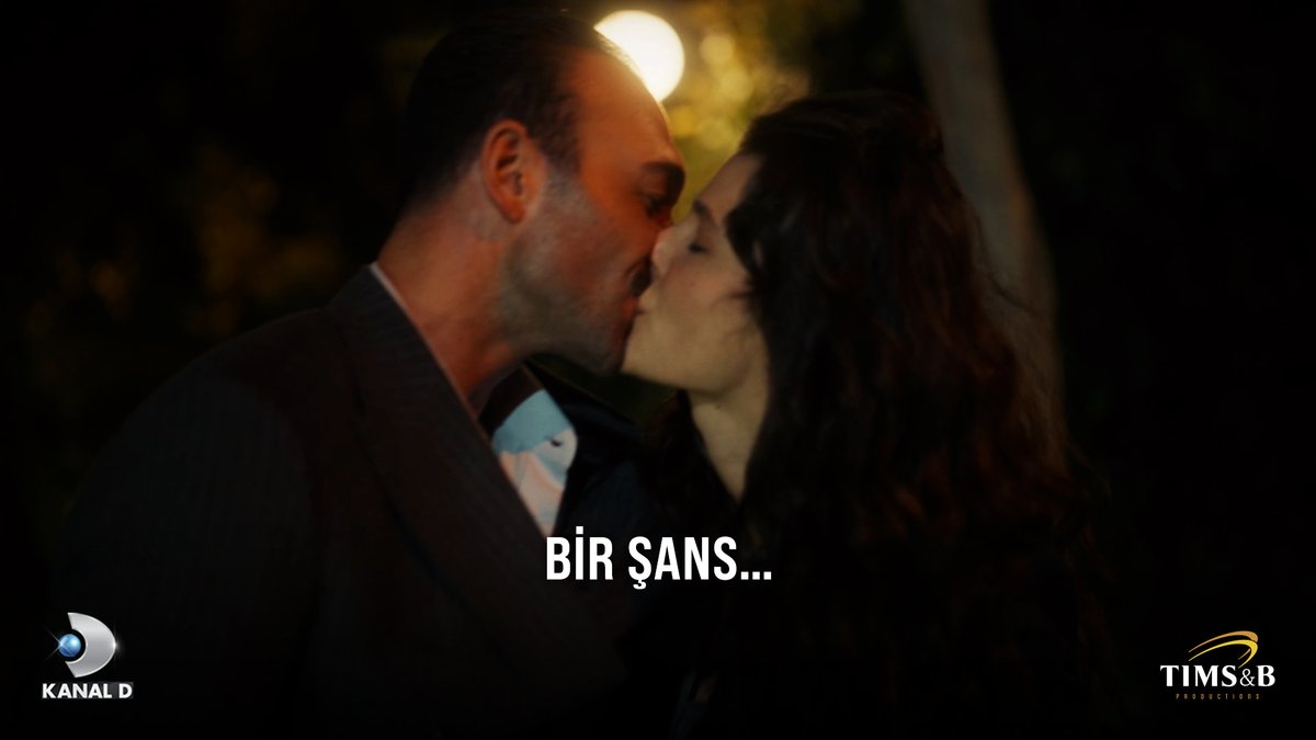 “Bundan sonra benim kadınım ol…” #EşrefRüya yeni bölümüyle #KanalD’de. @kanald @timsandb