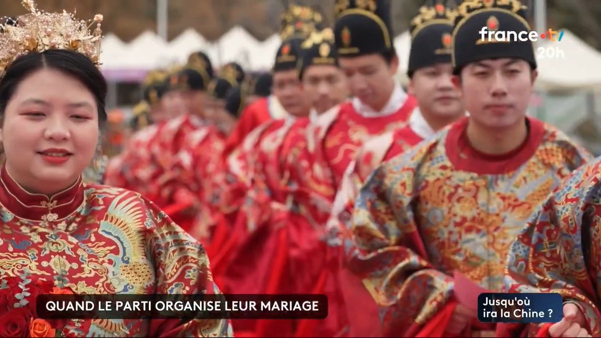 🇨🇳💍 Chine : contre la chute de natalité et pour inciter les couples à procréer, le parti organise des mariages collectifs à la chaîne et tous frais payés. #JT20h