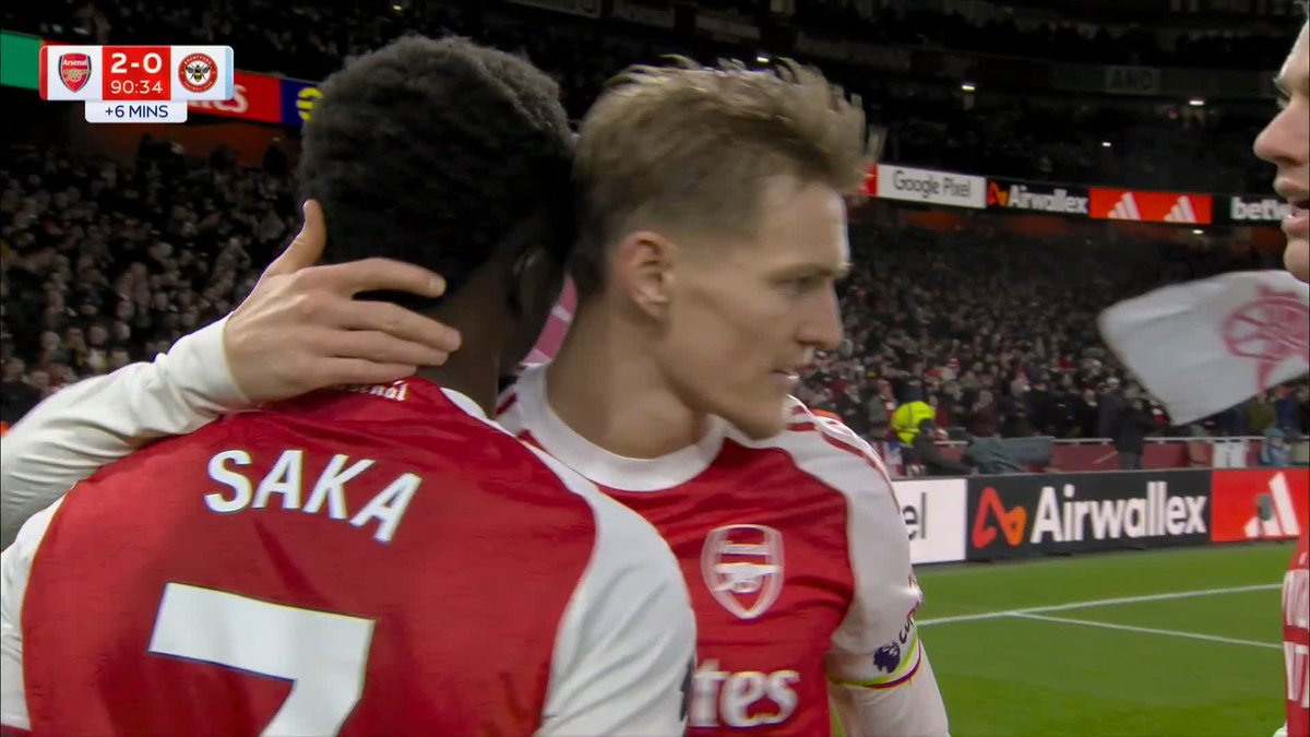 "Finally they can breathe easily, FINALLY they can celebrate!" Bukayo Saka sends Arsenal five points clear at the top 📈