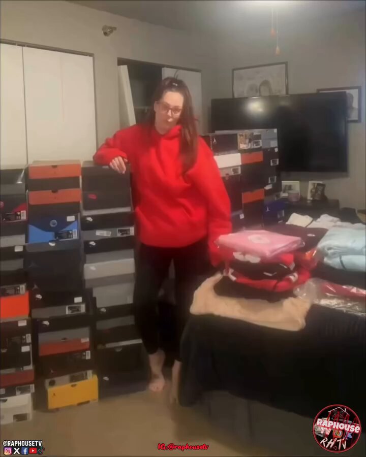 Woman’s Husband Has Been In Prison Since 2015 And Is Getting Out In A Few Weeks. She Was Still Buying Clothes The Whole Time.