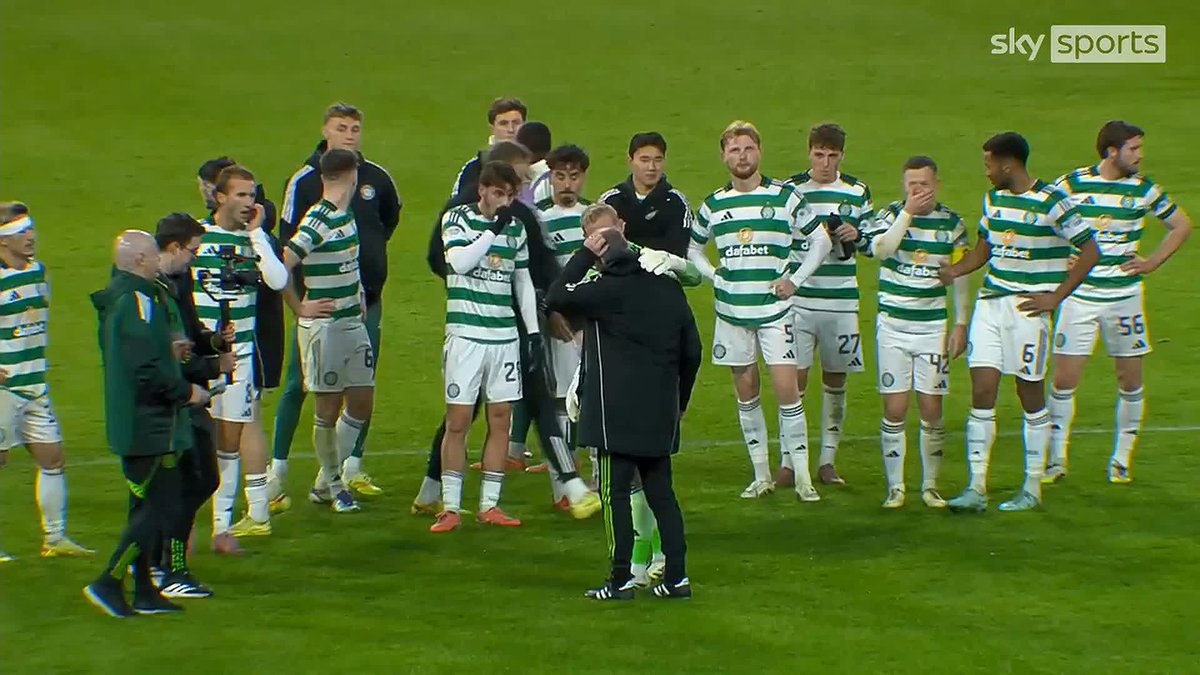 The Celtic fans say farewell to Martin O'Neill as he signs off his final game in charge with a 1-0 win over Dundee 🍀