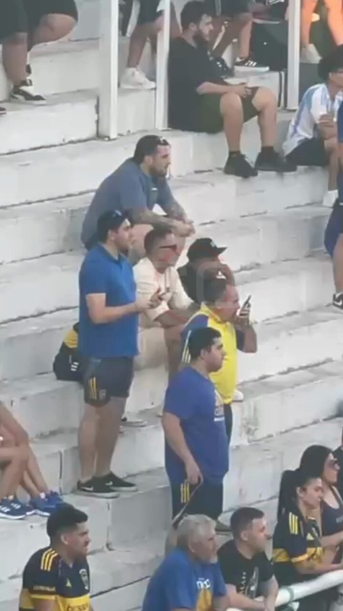 🔎El #ExBoca Pablo Migliore en la cancha de Banfield viendo la final de #Reserva entre #Boca y Gimnasia LP.