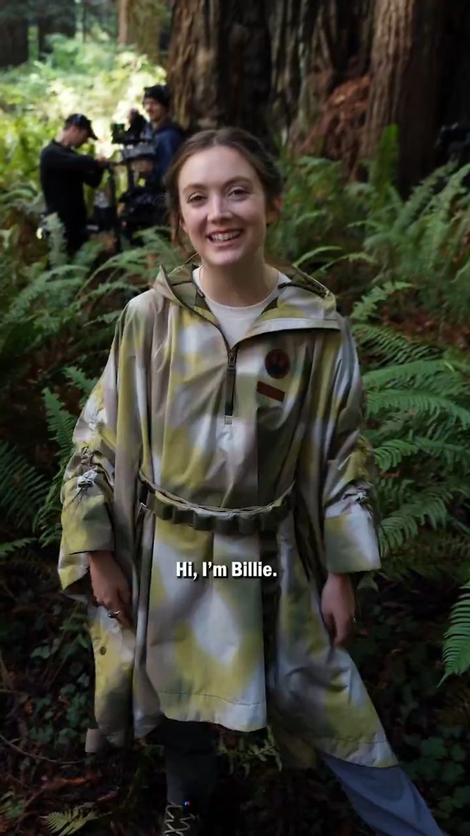 2025年のコロンビアとスター・ウォーズのコラボはエンドアコレクション キャリー・フィッシャーの娘のビリー・ラードがモデルとなり、自身の子供（キャリーの孫）共に、エンドアのロケ地で撮影 🔗
