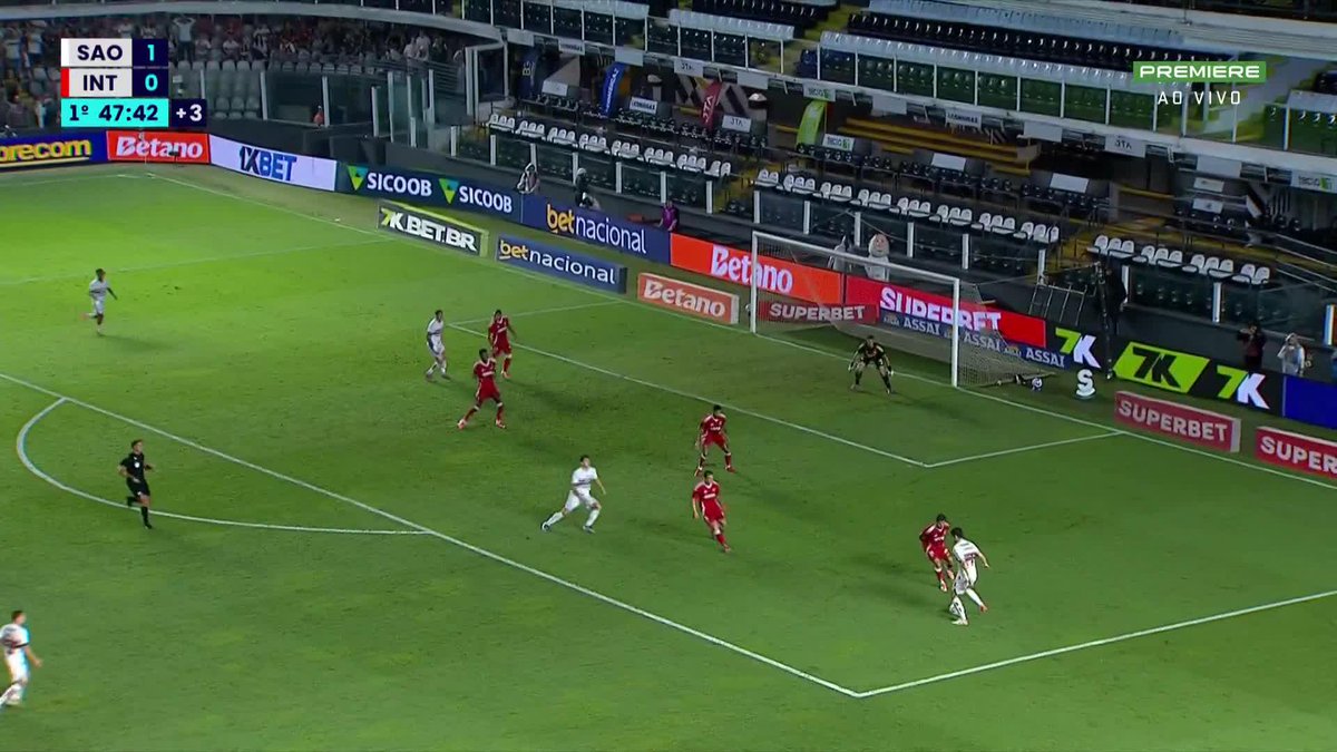 O gol de Maik. São Paulo 2x0 Internacional no 1º tempo. 🎥 Premiere | ge