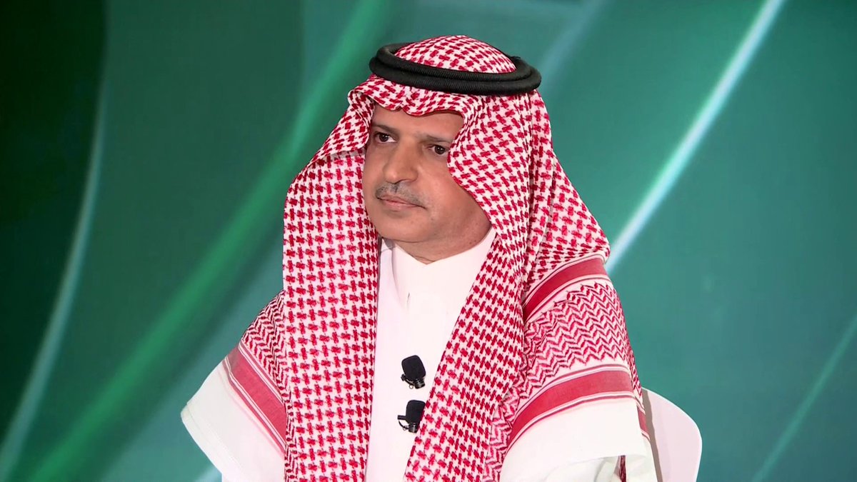 🚨- مسلي آل معمر كلام خطير يجب ان لا يمر مرور الكرام يقول بأن هناك من يتدخل في عمل اللجان من خارج اللجان نبي نعرف من يكون هذا الشخص ولماذا يتدخل فيما لا يعنيه.!
