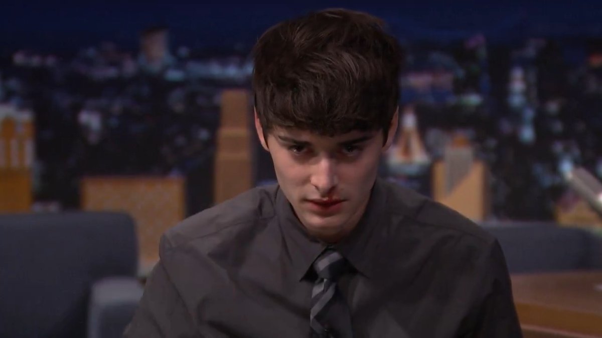 🚨 Spoiler Alert 🚨 Jimmy gives Noah Schnapp a movie magic nosebleed like Will in stranger things 5! #FallonTonight #StrangerThings #StrangerThingsOnFallon