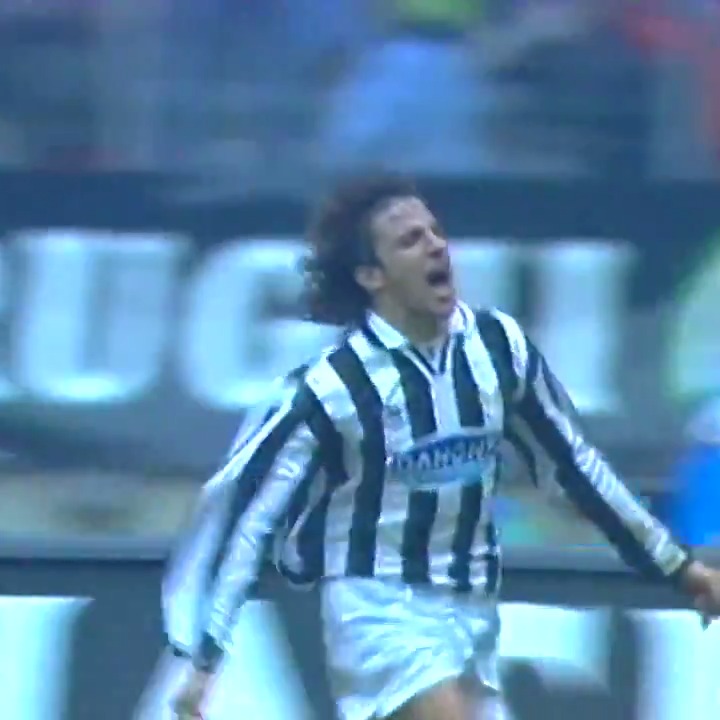 On this day in 1994, Alessandro Del Piero scored this beauty against Fiorentina.