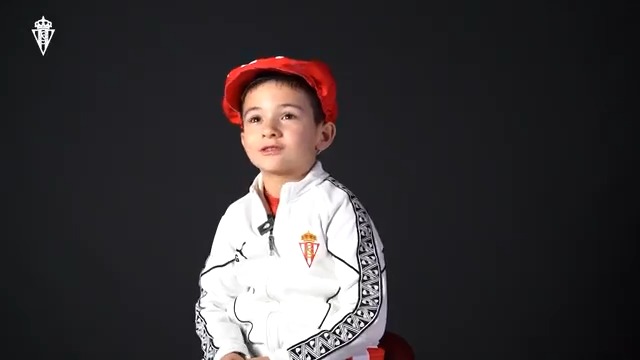 🥹 Izan. 6 años. Real Sporting de Gijón. 👊🏻 #𝗣𝗨𝗫𝗔 🔴⚪