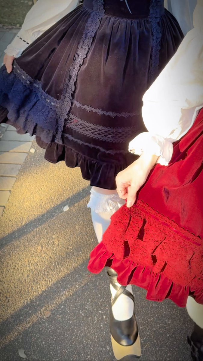 見て！この艶！！ 別珍をまとった私たちは、強い。