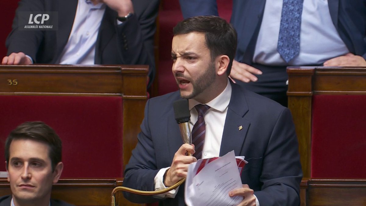 Budget de la Sécu : "M. Wauquiez était à deux doigts de nous faire le coup de Mme Borne que la carte Vitale allait s'arrêter au 1er janvier", lance Jean-Philippe Tanguy Ⓜ️. "On avait un doute sur le vote du PLFSS. C'est bon, LR, ils vont voter, tout. A la niche, la gamelle, la bonne gamelle."