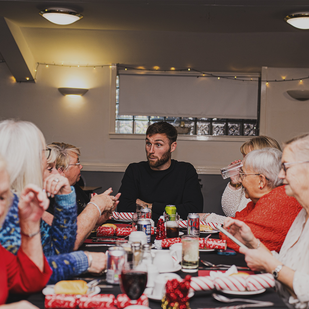Making a difference during the festive period 🎄 Festive Friends provides a free Christmas lunch and entertainment for older adults who may otherwise spend the festive season alone. This year, the squad were on hand to help out 🍽️ 📄