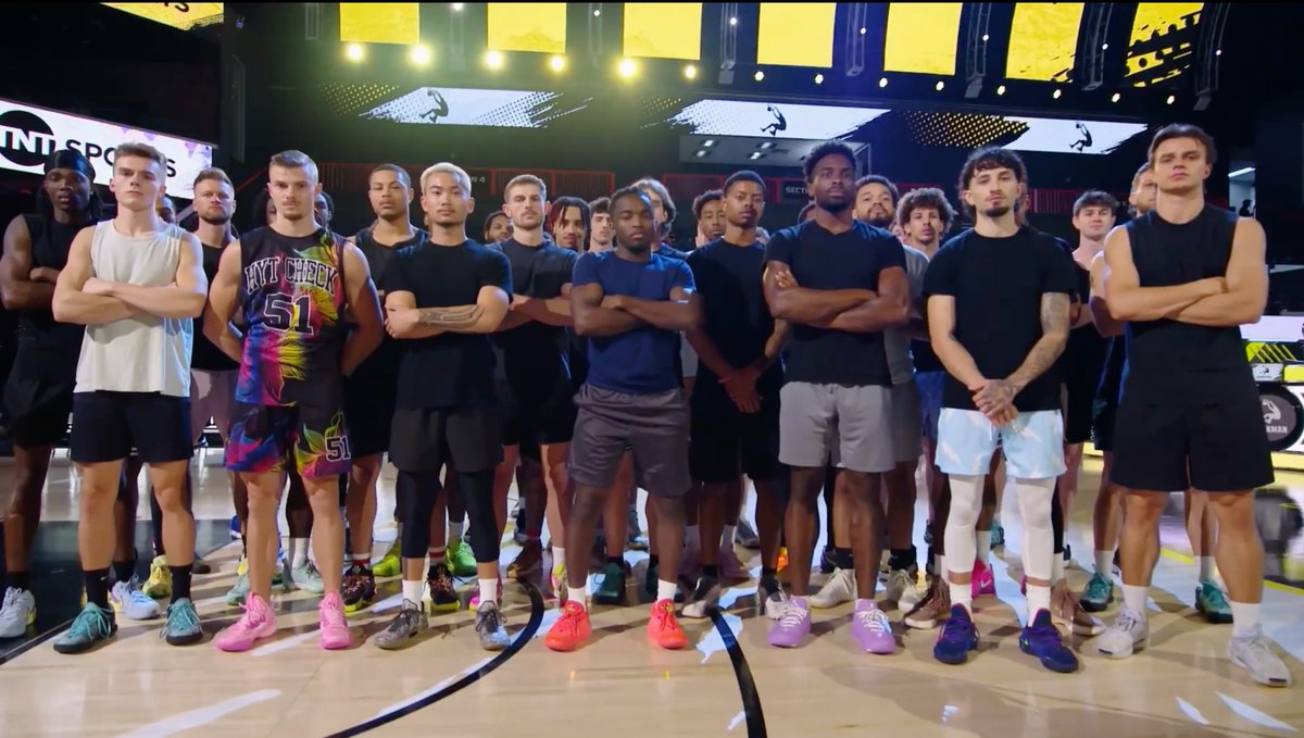 40 of the top dunkers from around the globe compete for $200K and the ultimate title of 'DUNKMAN' 💰🏆 It all starts tonight at 7pm ET on TNT, truTV &amp; HBO Max 📺