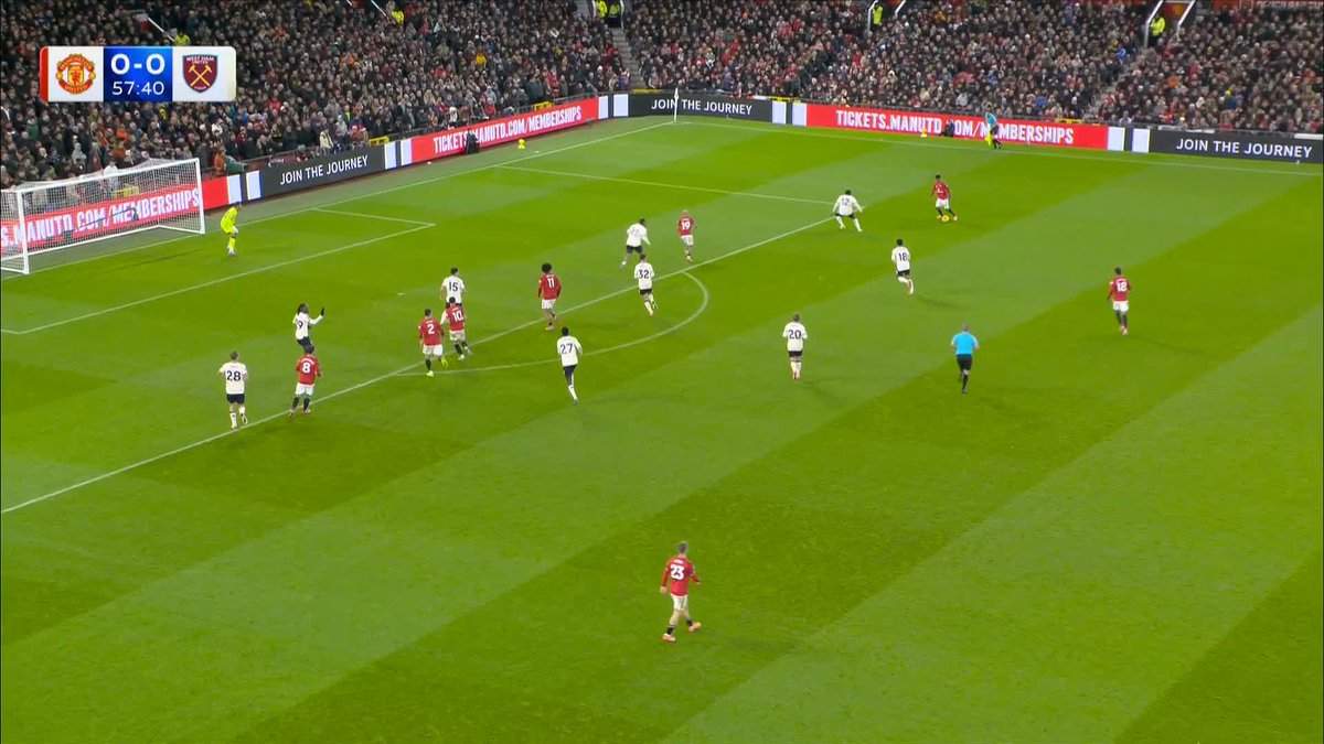 Diogo Dalot reacts quickest to open the scoring for Manchester United 💥