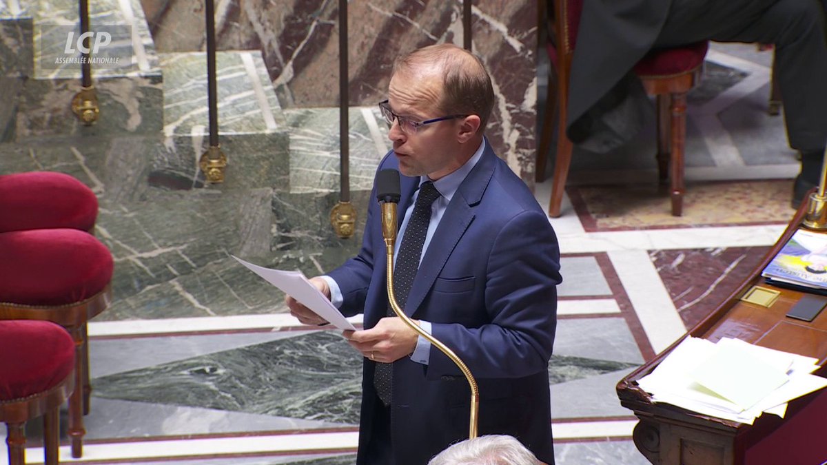 "Vous savez, nous, on a été élu que sur notre nom, 85% [d'entre-nous] n'avaient pas mis d'étiquette suite à la trahison de Eric Ciotti (...) On ne manquera pas de courage, y compris pour aller à la dissolution", affirme Thibault BAZIN (DR), qui répond à Jean-Philippe Tanguy Ⓜ️. #DirectAN