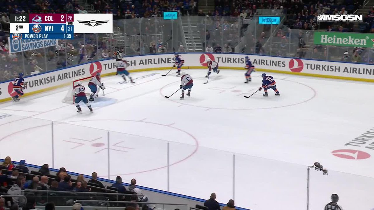 WELCOME TO THE MAT BARZAL SHOW!! 😱 That's some beautiful moves.