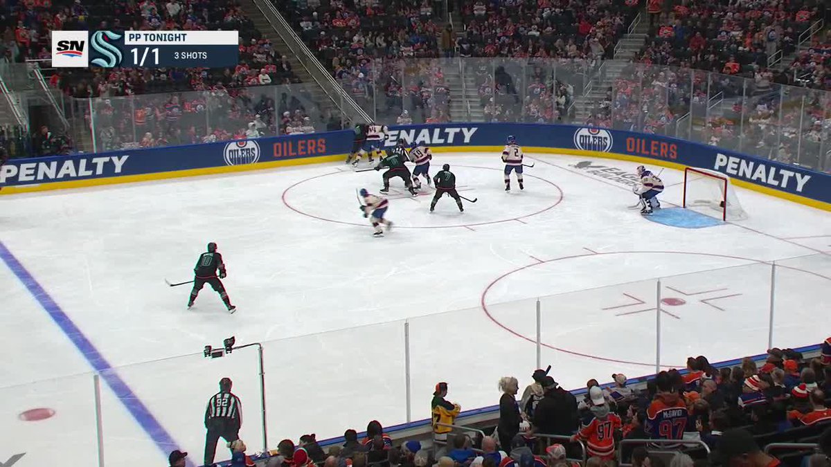Matt Savoie shorthanded! 😲