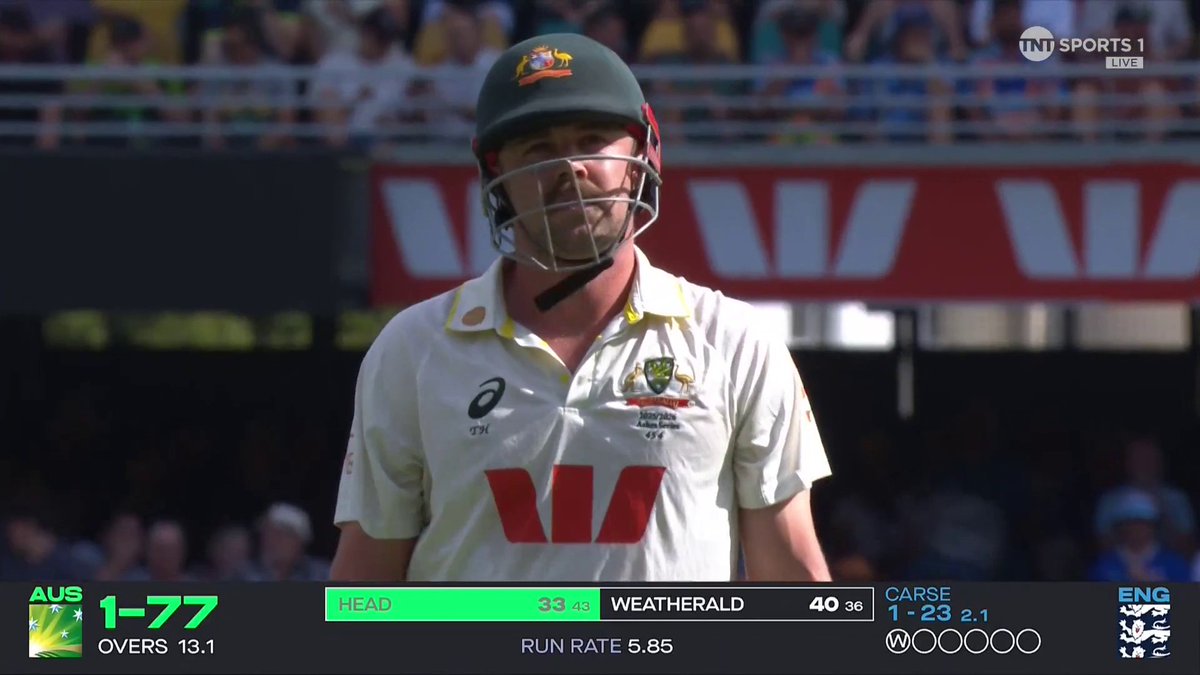 BREAKTHROUGH FOR ENGLAND! 💥 Travis Head is GONE and shakes his head whilst walking off the field 🤕 Watch #TheAshes LIVE on TNT Sports and discovery+ 📺