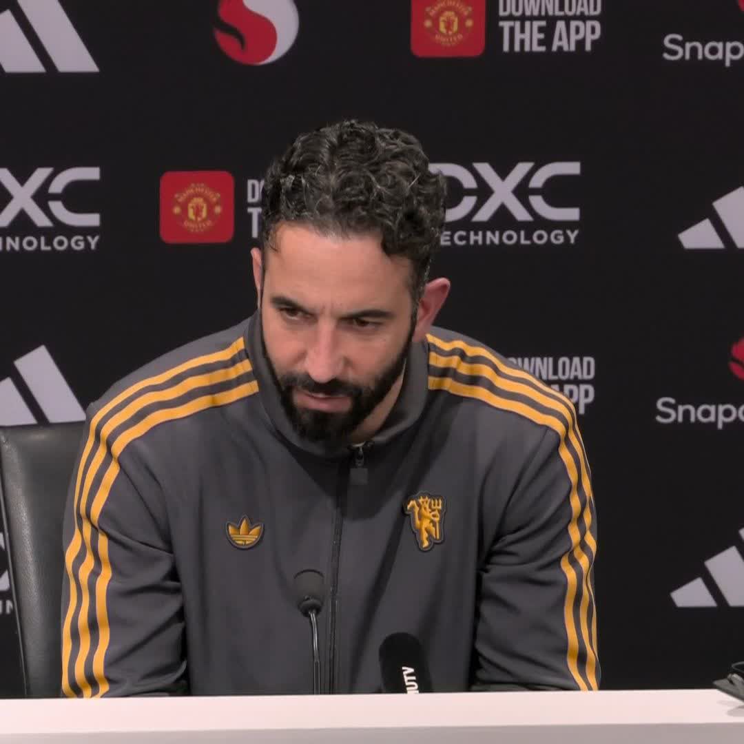 "Who would be more offensive?" 🤔 "Kobbie Mainoo?" Ruben Amorim reacts to a question about potentially bringing on Kobbie Mainoo from the bench 🔴