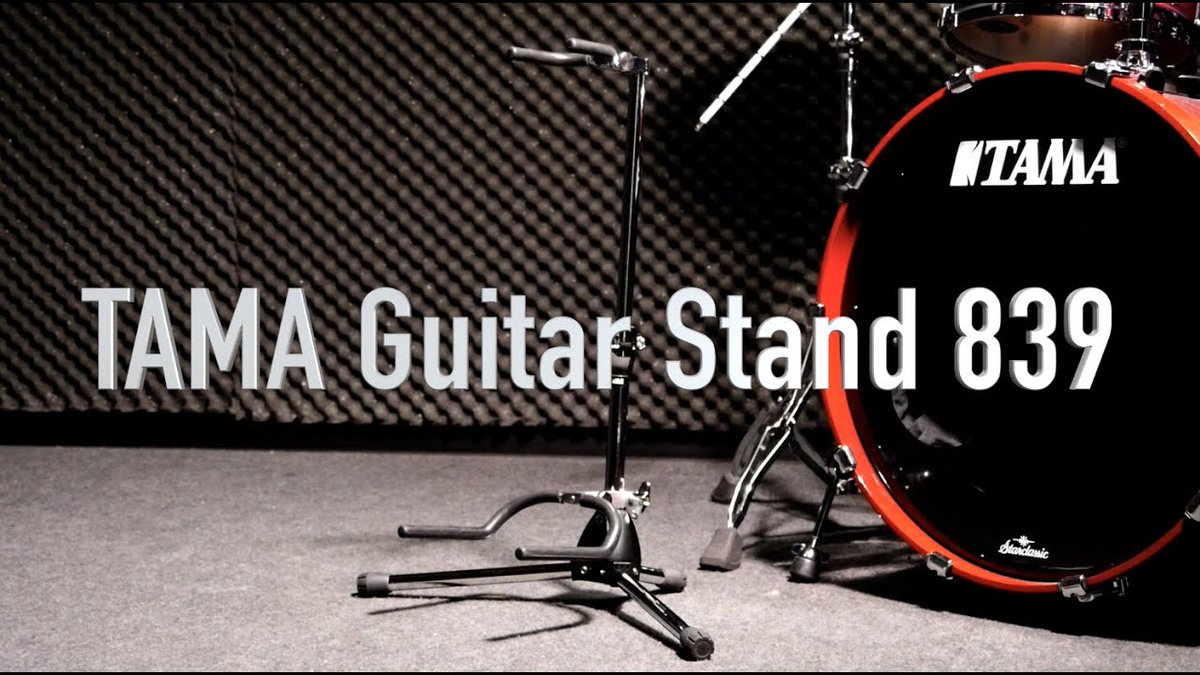 【Guitar Stand 839】 マイクスタンドと同じ構造を三脚部に採用することで、抜群の安定性を獲得したギタースタンド。 回転する下段ホルダーと、高さ調整可能な上段ホルダーの組み合わせにより、様々なシェイプのギターに対応します。 ▼Know More #TAMADrums #TAMA