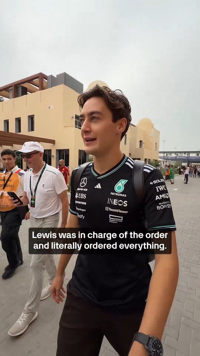 ‘Lewis ordered everything’ 😋 George and Kimi enjoyed the end of season dinner 🙏