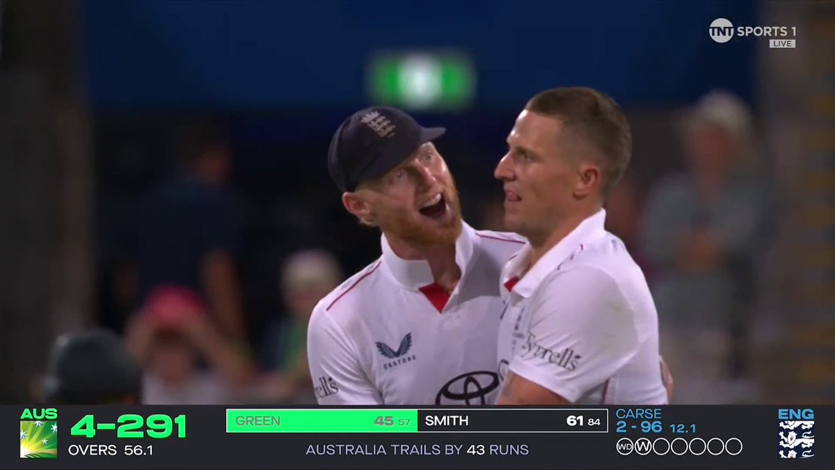 BREAKTHROUGH ☝ Brydon Carse dispatches Cameron Green before he can get his half-century. Watch #TheAshes LIVE on TNT Sports and discovery+ 📺