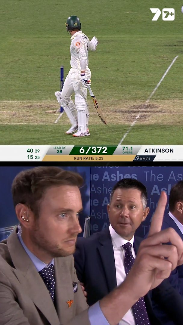 Broady was ready to give Carey out for picking up the ball 😂 #Ashes