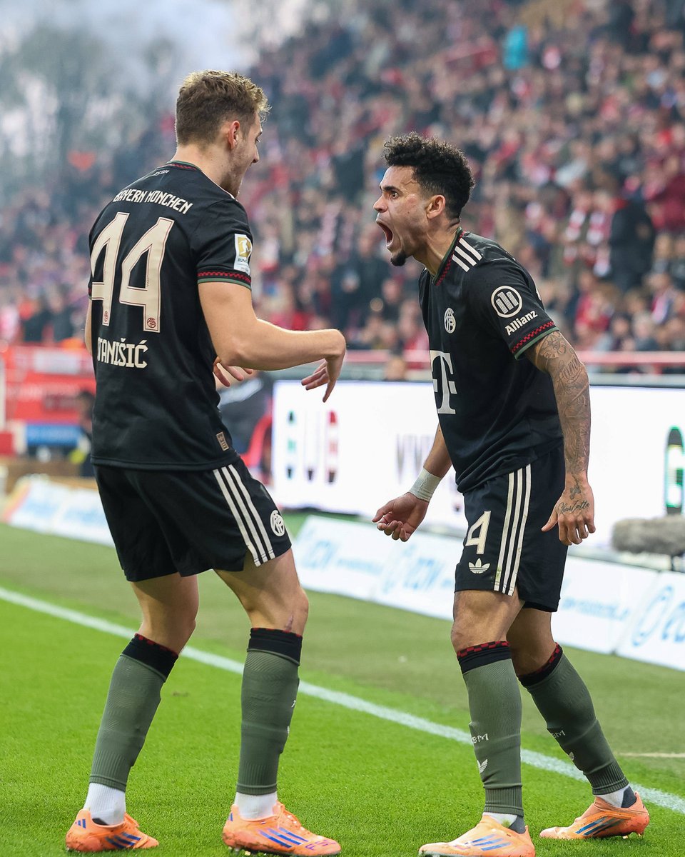 🖐️ Treffer stehen zur Auswahl: Welches ist euer 𝗧𝗢𝗥 𝗗𝗘𝗦 𝗠𝗢𝗡𝗔𝗧𝗦 November? 🗳️ Jetzt abstimmen und ein Home-Trikot gewinnen: