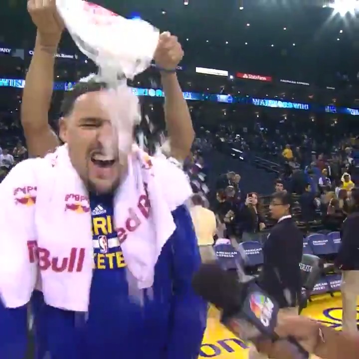 9 years ago today, Klay Thompson scored 60 POINTS...in 29 minutes...on just 11 dribbles! He held the ball for 90 seconds 🔥
