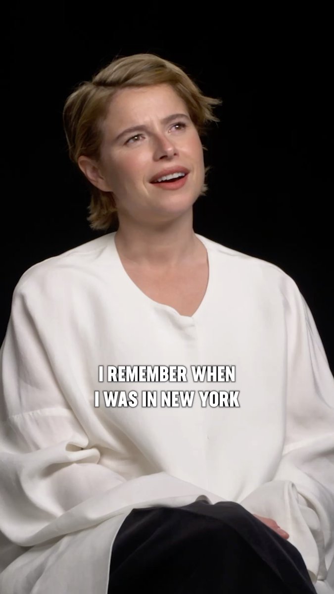 Jessie Buckley describes #Hamnet co-star Paul Mescal as a "gigant artist and a gigant heart."