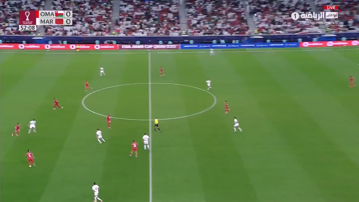 بطاقة حمراء مباشرة لـ حمدالله بعد تدخل بالقدم على وجه مصعب الشقصي 🟥 #عمان_المغرب #كأس_العرب 🏆 #FIFAArabCup