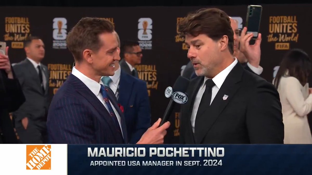 🇺🇸 U.S. Soccer Men's National Team head coach Mauricio Pochettino is here for the 2026 FIFA World Cup Draw! Stu Holden caught up with Poch ⬇️