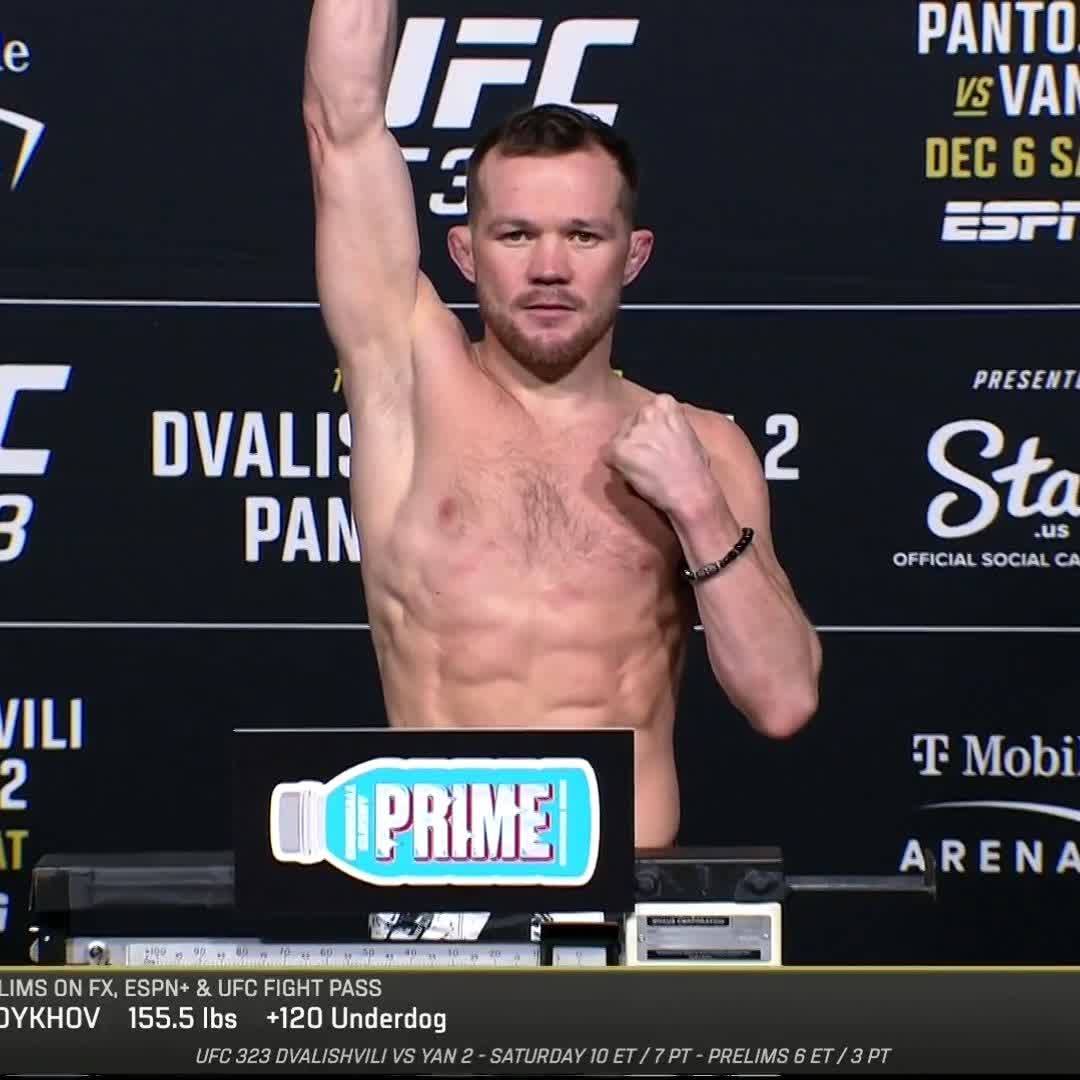 🚨 THE #UFC323 MAIN-EVENT IS OFFICIAL! Petr Yan weighs in at 135 lbs 💪