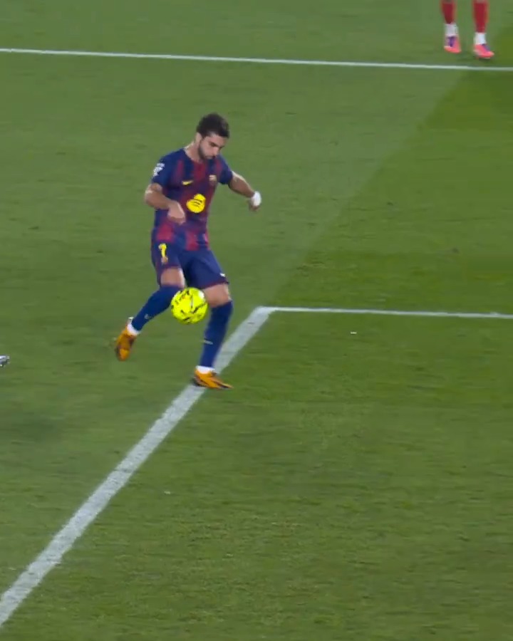 TIKI-TAKA. 🧬 FC Barcelona | LALIGAHighlights