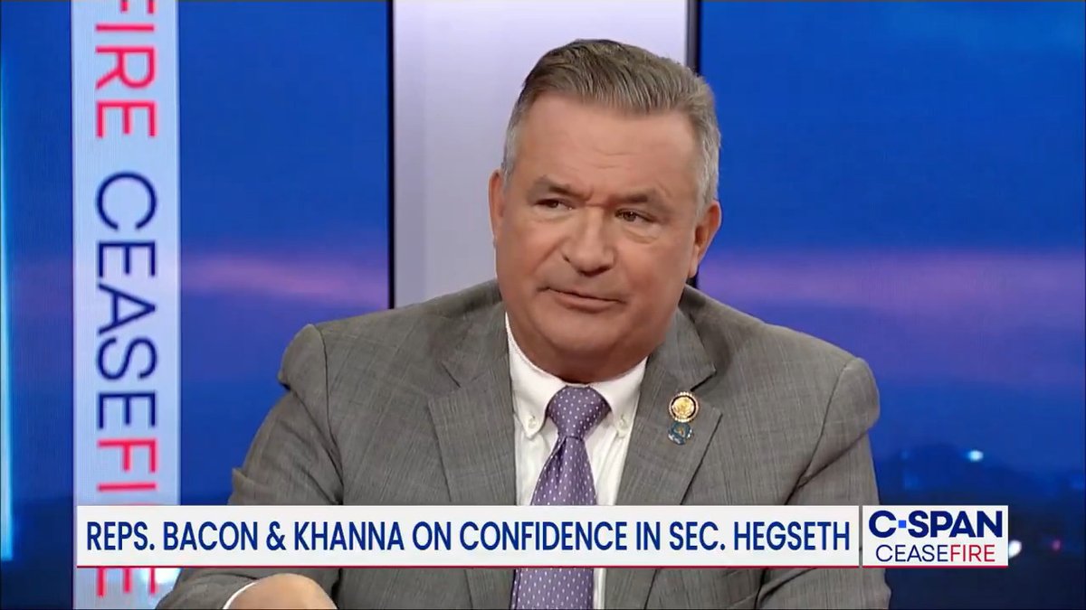 Ceasefire Rep. Don Bacon 🇺🇸✈️🏍️⭐️🎖️ on Secretary Hegseth: "After Signalgate I think I've seen enough. What I've really wanted to see was someone take some responsibility, own up to a mistake and then when he blamed the media or the journalists for the story, it just ruined his credibility."