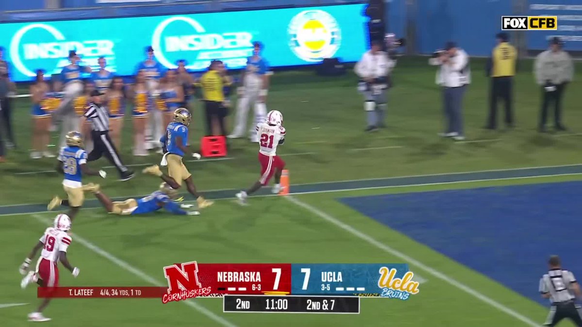 BREAKING: Nebraska RB Emmett Johnson is entering the 2026 NFL Draft Johnson in 2025: - 251 Carries - 1,451 Rushing Yards - 15 Total TDs