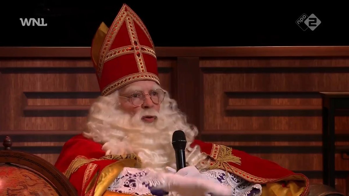 Sinterklaas sloeg ook de studio van Café Kockelmann niet over: "Mats met zijn kleine snorretje, zo'n leuke doerak is dat ook." #WNL