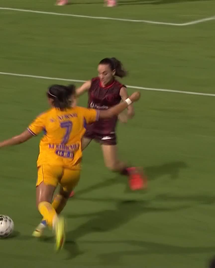 🚨 IT'S A HAT-TRICK, IT'S MARÍA SÁNCHEZ 🚨 The way she hits the ball is simply sublime 😍 Watch World Sevens Football Live &amp; Free on DAZN. #DAZNxW7F