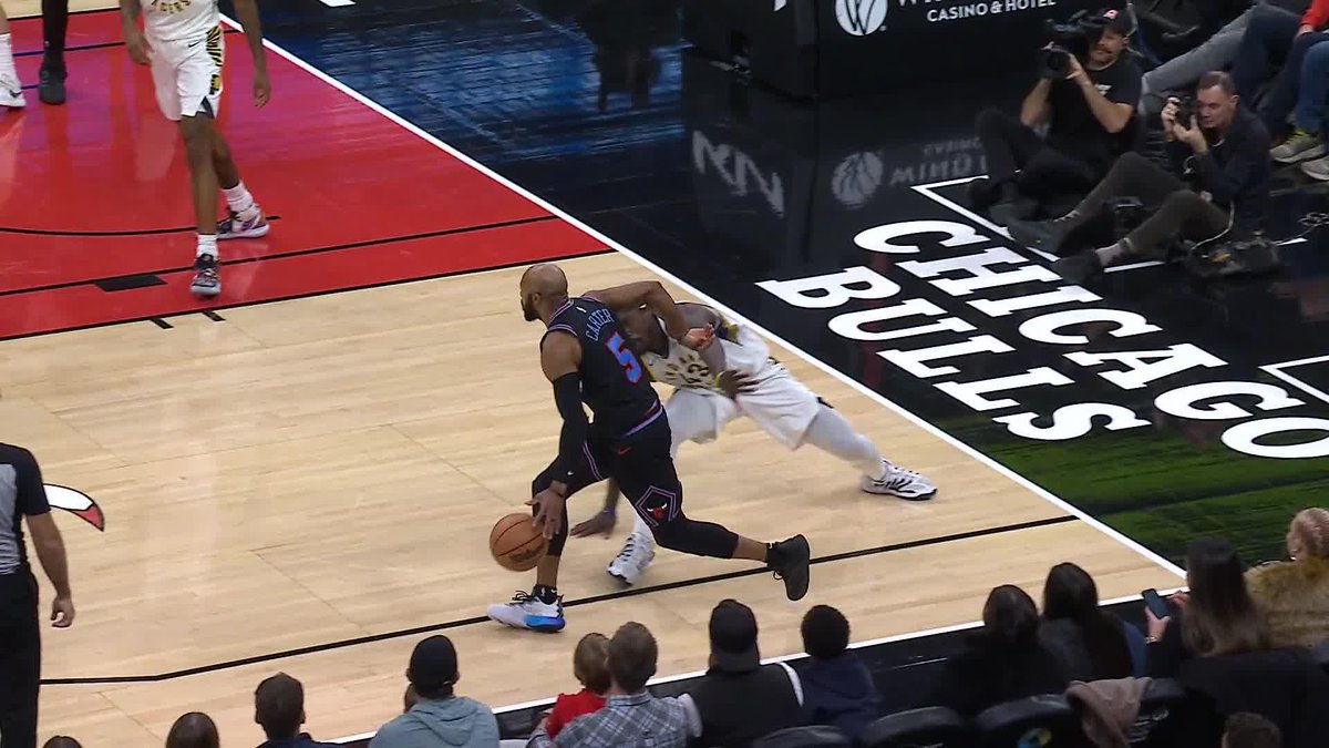 Side-step, swish. Jevon Carter (Bulldog) | Bulls on CHSN