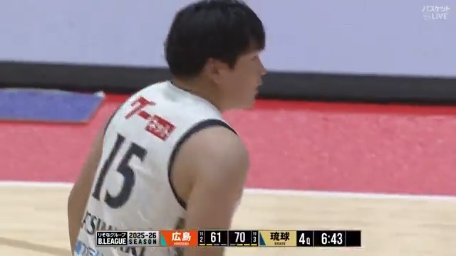 ここから決めてしまう👌👌 この勝負強さこそ #松脇圭志 だーー💯 #広島ドラゴンフライズ 🆚 #琉球ゴールデンキングス 🏀りそなグループ #Bリーグ🏀 B1第12節|GAME1 ▶視聴はコチラ #バスケットLIVE ライブ/見逃し配信中📡 B.LEAGUE(Bリーグ) 琉球ゴールデンキングス公式