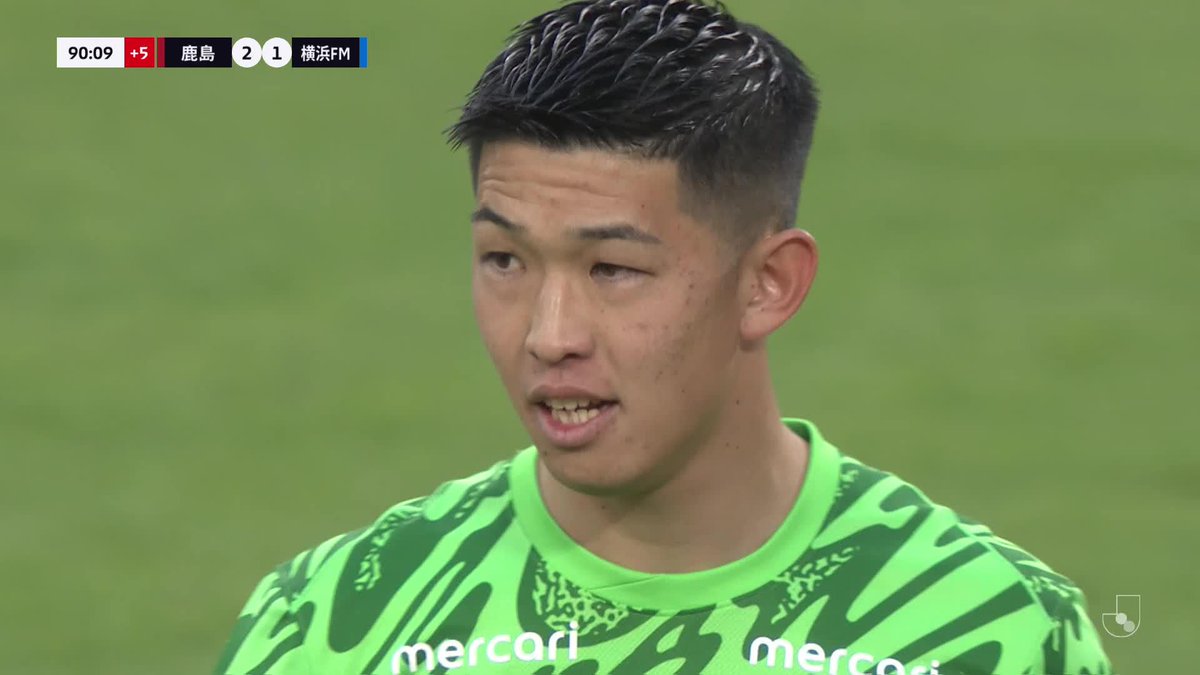 ／ 意地を見せる試合終了間際のゴール⚡️ ＼ #角田涼太朗 選手の鋭いサイドチェンジから #天野純 選手がボールを受ける。 相手ゴールキーパーとの1vs1を落ち着いてループシュートでゴールへ流し込む🔥 #fmarinos｜#Jリーグ