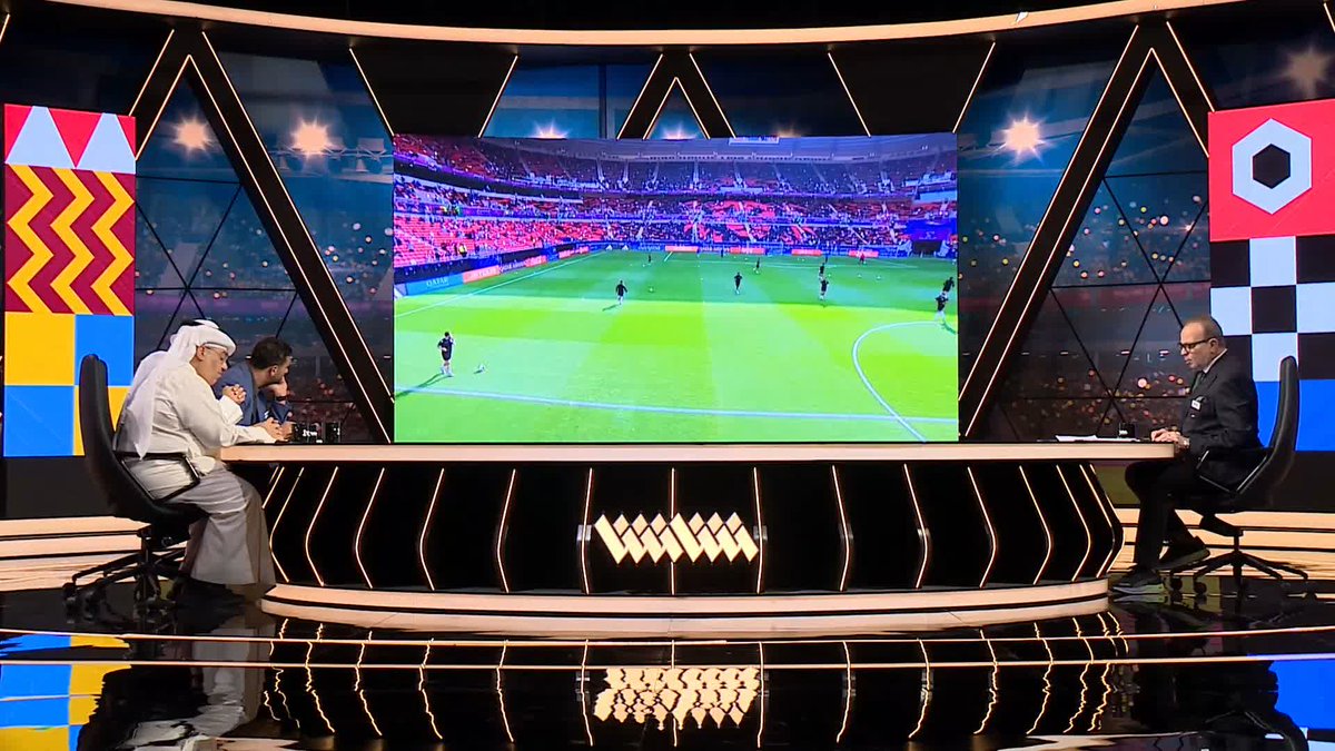 هل تغيير 11 لاعب للمنتخب الكويتي قراراً صحيحاً؟ 🧐 نقاش بين ضيوفنا حول تشكيل الأزرق في مواجهة الأردن 🇰🇼👀 تابعوا الاستوديو التحليلي لمباراة الكويت والأردن في #كأس_العرب_على_شاشا 🏆🌟 يمكنكم مشاهدة المباريات مجاناً وبدون تسجيل دخول 📺