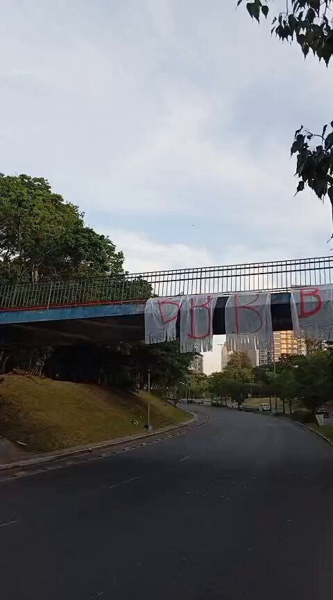 🚨👻 Avenida Goethe amanheceu assim nesta amanhã: “Para nunca mais voltar.”