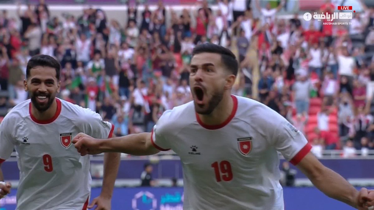 هدف ثان للنشامى ⚽️ ارتباك دفاعي كويتي وتسديدة قوية من سعد الروسان تهز الشباك #الكويت_الأردن #كأس_العرب 🏆 #FIFAArabCup