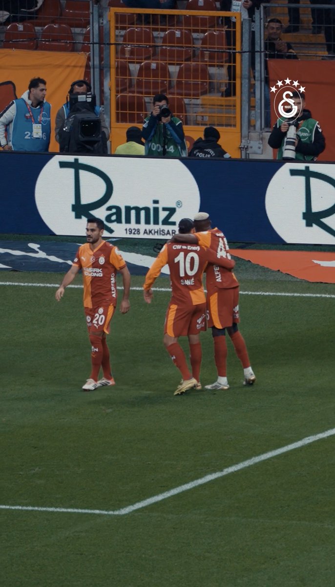 Müthiş koşu, harika paslaşma, şık bitiriş! 🔥 Sané 🤝 Osimhen