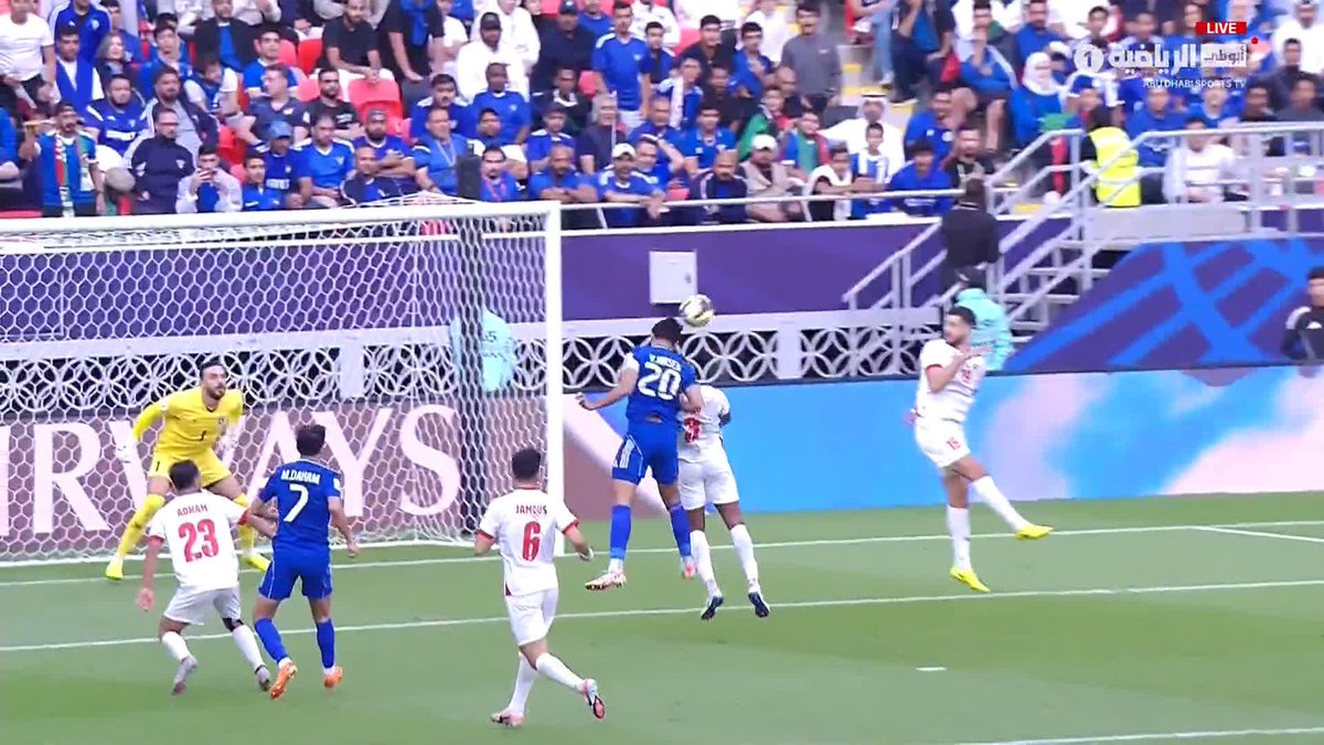"الأزرق لا يرمي المنديل" منتخب الكويت يقلص الفارق بهدف برأسية يوسف ناصر #الكويت_الأردن #كأس_العرب 🏆 #FIFAArabCup